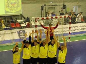 Молодые саратовские гандболисты стали победителями международного турнира