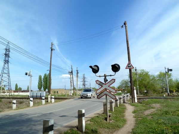 На ночь будут закрыты железнодорожные переезды в двух районах Саратова