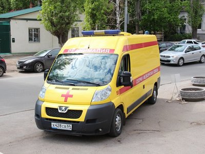 После неудачной попытки суицида аткарскую школьницу перевезли в саратовскую больницу