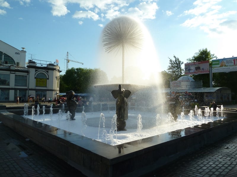 «Водоканал» о пенном шоу в фонтане «Одуванчик»: Мыльными пузырями нас невозможно удивить