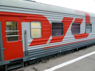 В Саратове поезд Москва-Астрахань насмерть сбил мужчину в наушниках