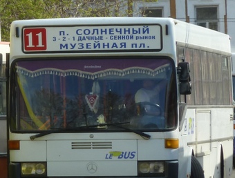 Водитель «Оки» был госпитализирован после столкновения с автобусом №11
