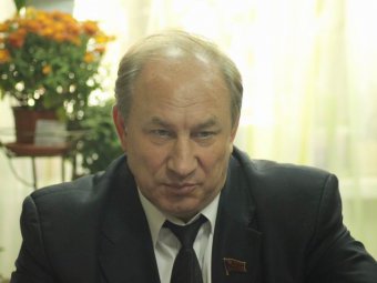 Рашкин предложил использовать экономические рецепты Евгения Примакова