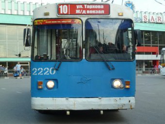 Цену на проезд в трамваях и троллейбусах хотят повысить до 18 рублей