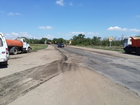 Начался ремонт дороги до места приземления Гагарина. Фото