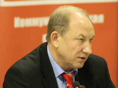 Валерий Рашкин предложил закон о раздаче санкционных продуктов бедным