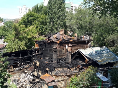 Федеральный телеканал рассказал об участившихся пожарах в центре Саратова