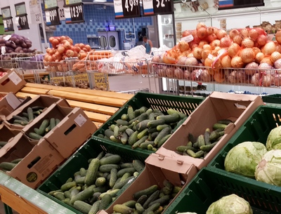 В Саратове упала цена на помидоры, морковь и картофель
