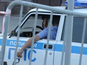 Саратовцы избили московских полицейских, помешавших им драться