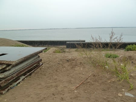 На новой набережной Саратова пока не ведутся работы по берегоукреплению