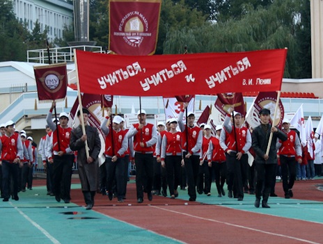 На Театральной площади Саратова пройдет церемония посвящения в студенты