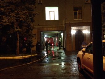 В МЧС отказались говорить о подробностях пожара во дворе областного УФСБ