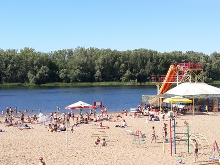 Энгельсский городской пляж оштрафовали на 200 тысяч рублей за ограничение доступа к Волге