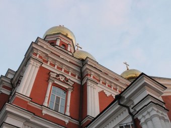 В храм Саратова доставят икону, помогающую при трудных родах