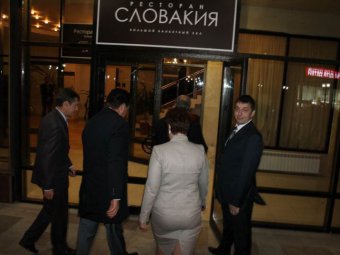 Радаев, Капкаев и сенаторы отдыхали в ресторане «Словакии» за счет средств спонсоров