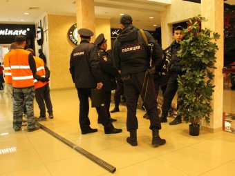 В торговом центре «Манеж» произошла потасовка между охраной и сотрудниками компании «Арт-строй»