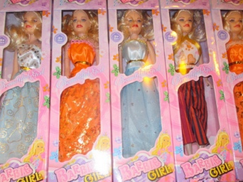 В Иркутске уничтожат три тысячи китайских кукол Барби