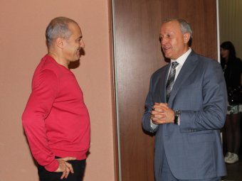 Михаил Турецкий предложил Валерию Радаеву провести в Саратове проект «Народное караоке»