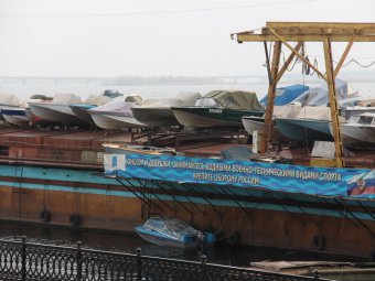 Владельцам саратовских лодочных баз запретили выпускать катера в акваторию Волги