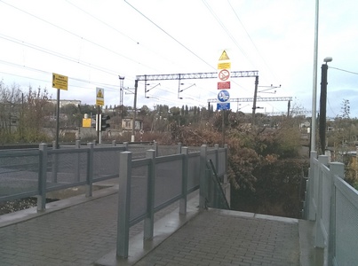 В Заводском районе построили пешеходный переход через железнодорожные пути