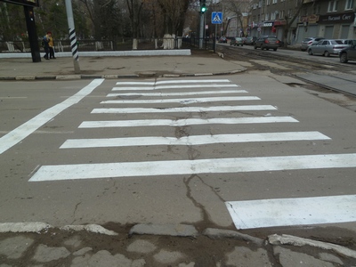 Водитель «шестерки» сбил мужчину на пешеходном переходе в Саратове