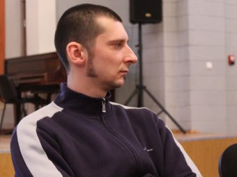 Журналиста Сергея Вилкова задержали и везут в городское УМВД