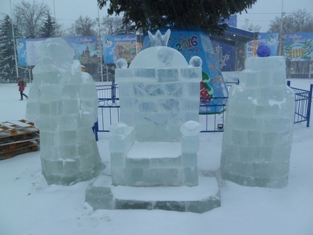 Вечером на Театральной площади откроется ледовый городок для детей