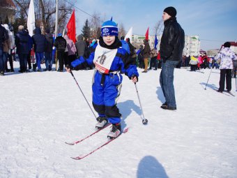ГИБДД просит автолюбителей ехать на «Саратовскую лыжню» на общественном транспорте