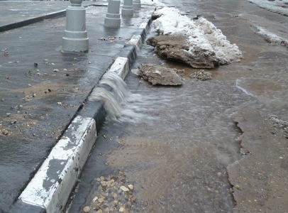 «Водоканал» снизил жителям района горпарка напор воды