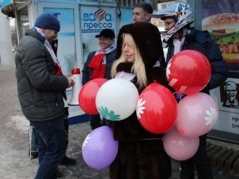 Человек-шарик не выдержал испытания саратовскими автобусами 