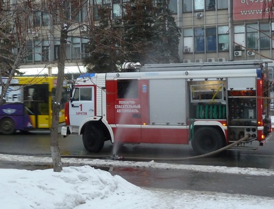 После пожара в автобусе в Саратове загорелся троллейбус