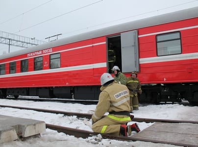 Под Саратовом в течение трех часов горел вагон с серой