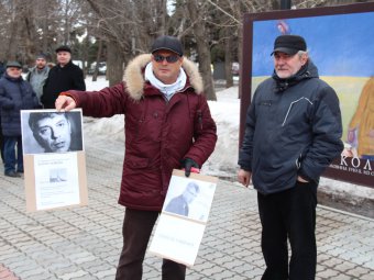 В Саратове почтили память убитого год назад Бориса Немцова