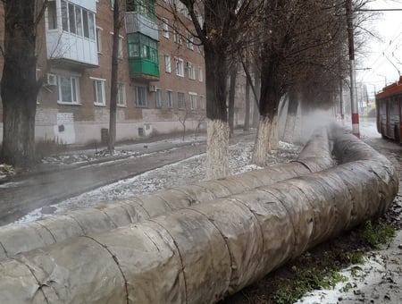 Летом энергетики планируют заменить в Саратове 50 километров теплоизоляции трубопроводов