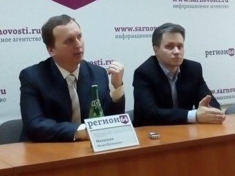 Разрушение саратовских дорог эксперты объяснили ранней весной 2016 года