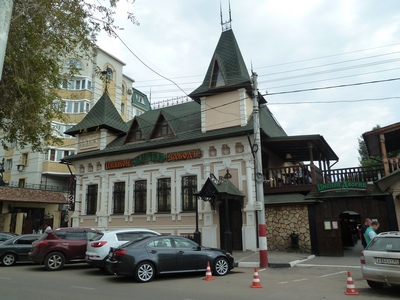Во время застолья в «Жигулях» энгельсит вытащил из кармана друга четверть миллиона рублей