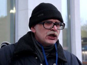 Одиночный пикет в поддержку Надежды Савченко окончился скандалом с вмешательством полиции