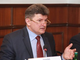 Василий Тарасов предложил Александру Ландо занять кресло председателя облсуда