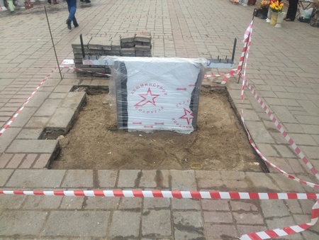 Жители Саратова обеспокоены возвращением рекламных конструкций на проспект Кирова. Фото
