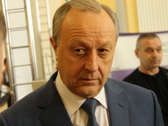 Валерий Радаев озаботился ситуацией с вредителями в регионе