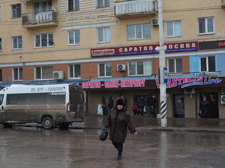 Валерий Сараев запретил автобусам «Властелина» парковаться на Привокзальной площади