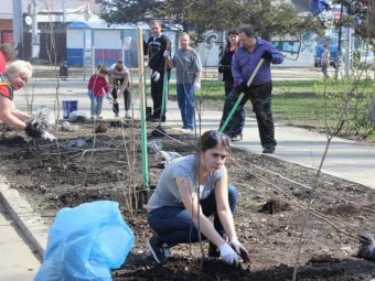 Второй общегородской субботник собрал 12 тысяч саратовцев