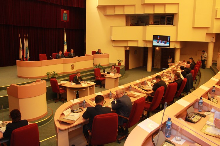 Депутаты согласовали назначение глав трех районов Саратова