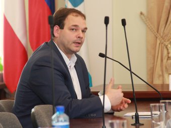 Депутат Кудинов предложил переместить «мяукающих под партой» детей в спецучреждения