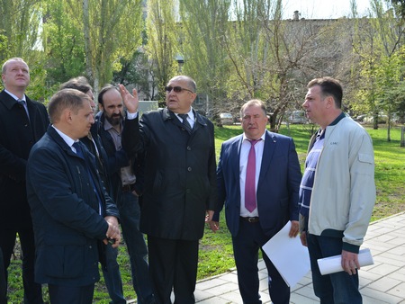 Валерий Сараев поручил уже сегодня начать подготовку сквера Янковского к установке памятника артисту