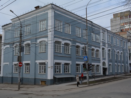 Радаев и Володин обсудили в Москве затянувшийся ремонт ТЮЗа и театрального института