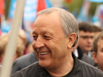 Валерий Радаев продолжает подъем в медиарейтинге губернаторов на тему ЖКХ