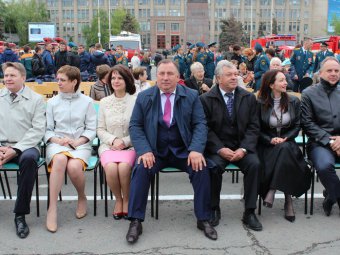 Валерий Сараев пожелал пожарным побед и «сухих рукавов»