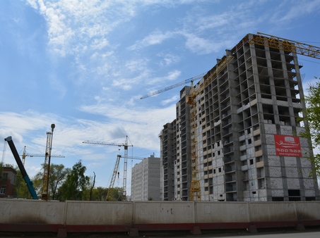 Растет число саратовских строительных организаций, недовольных высокими налогами и процентами по кредиту