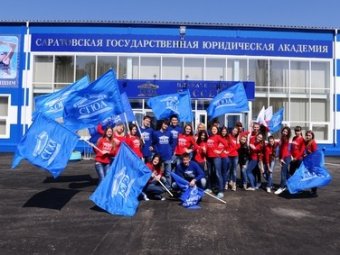 Школьники из районов побывали в бассейне СГЮА
